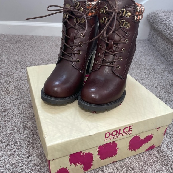Dolce by mojo moxy Brown Boots Size 6 - Picture 2 of 2